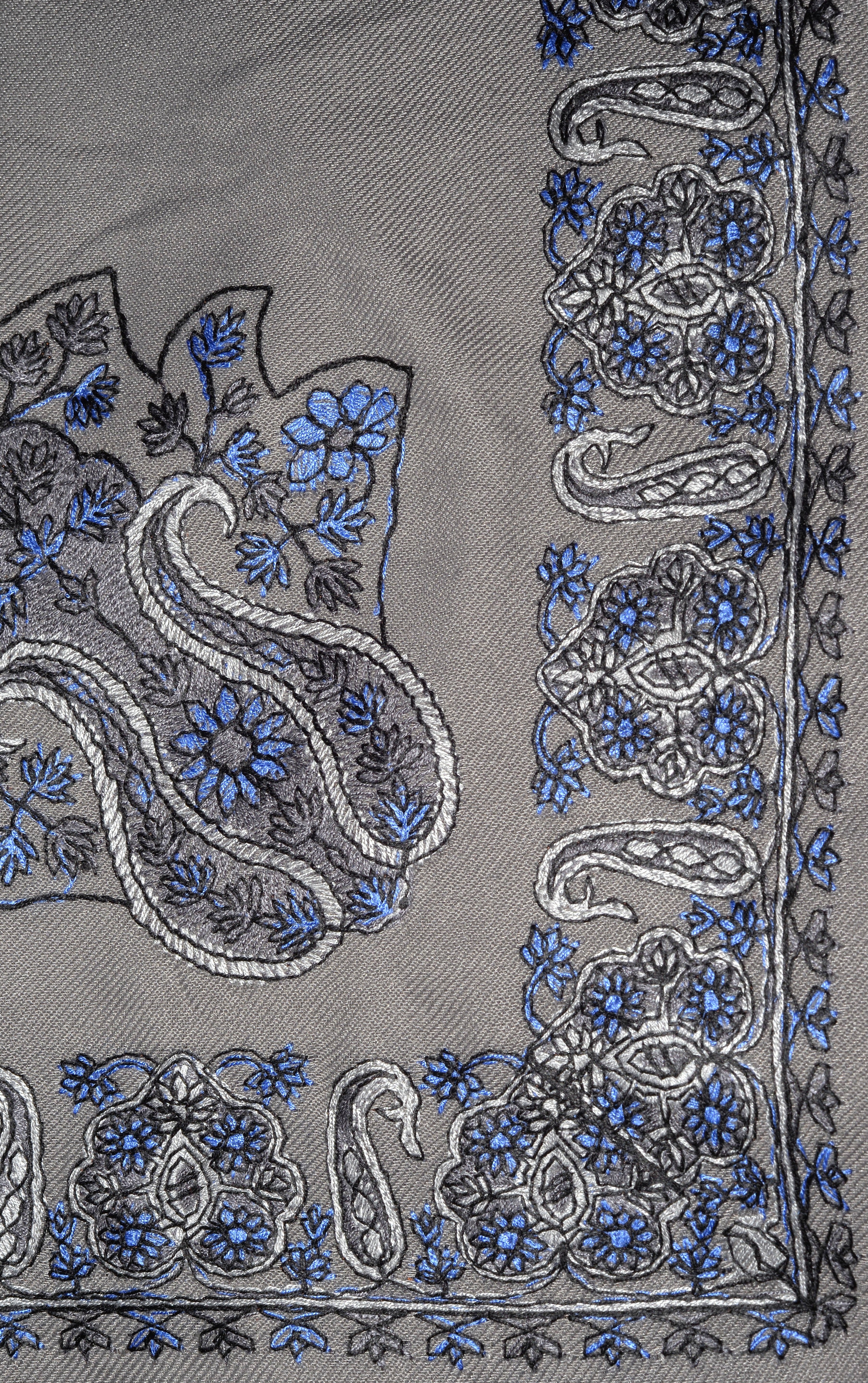 Light Grey Shemagh (Keffiyeh) – Blue Embroidery Pattern | Premium Cotton Headscarf